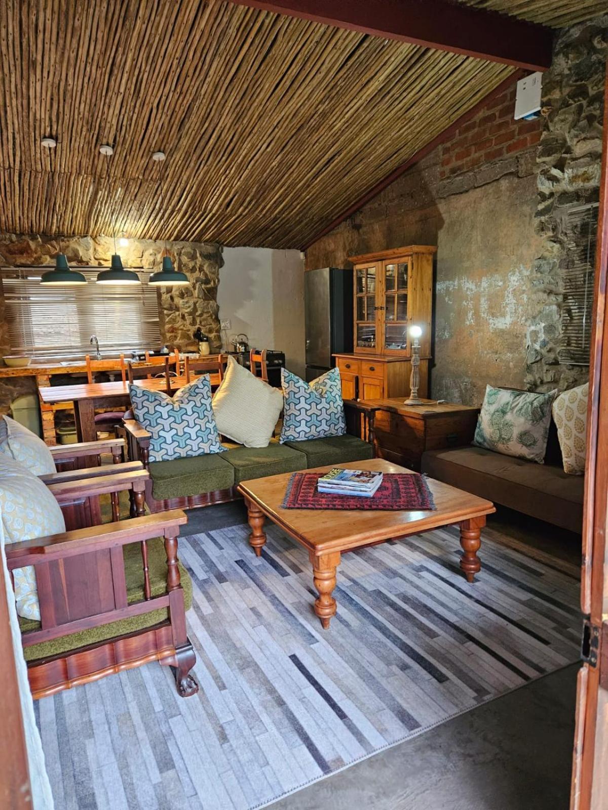 The Riverdeck Accommodation And Backpackers Knysna Exterior foto