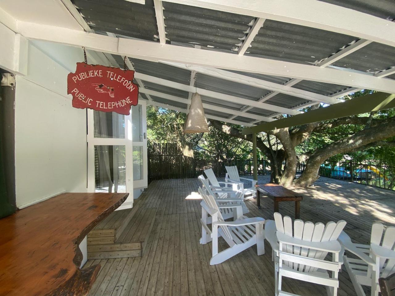 The Riverdeck Accommodation And Backpackers Knysna Exterior foto