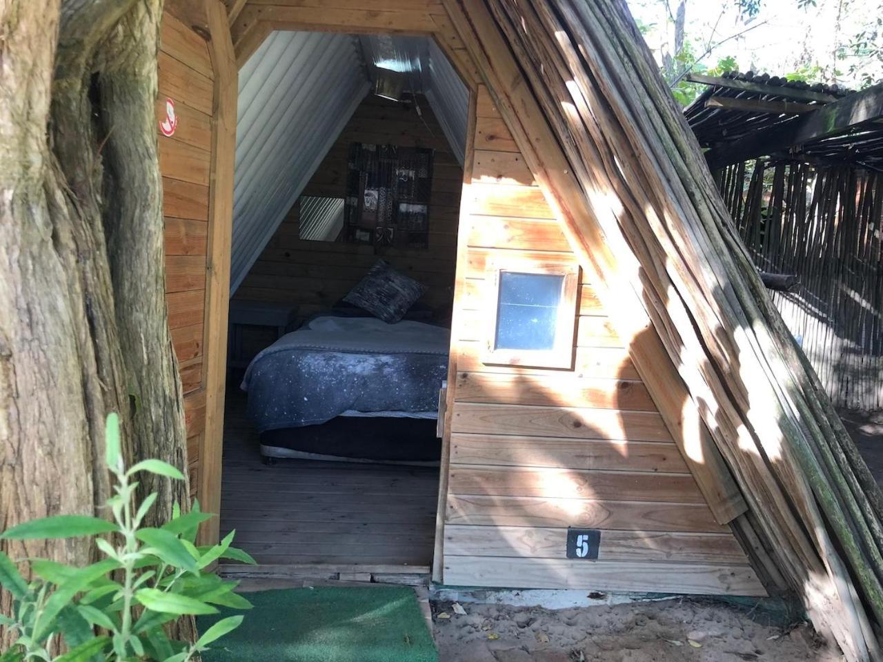 The Riverdeck Accommodation And Backpackers Knysna Exterior foto