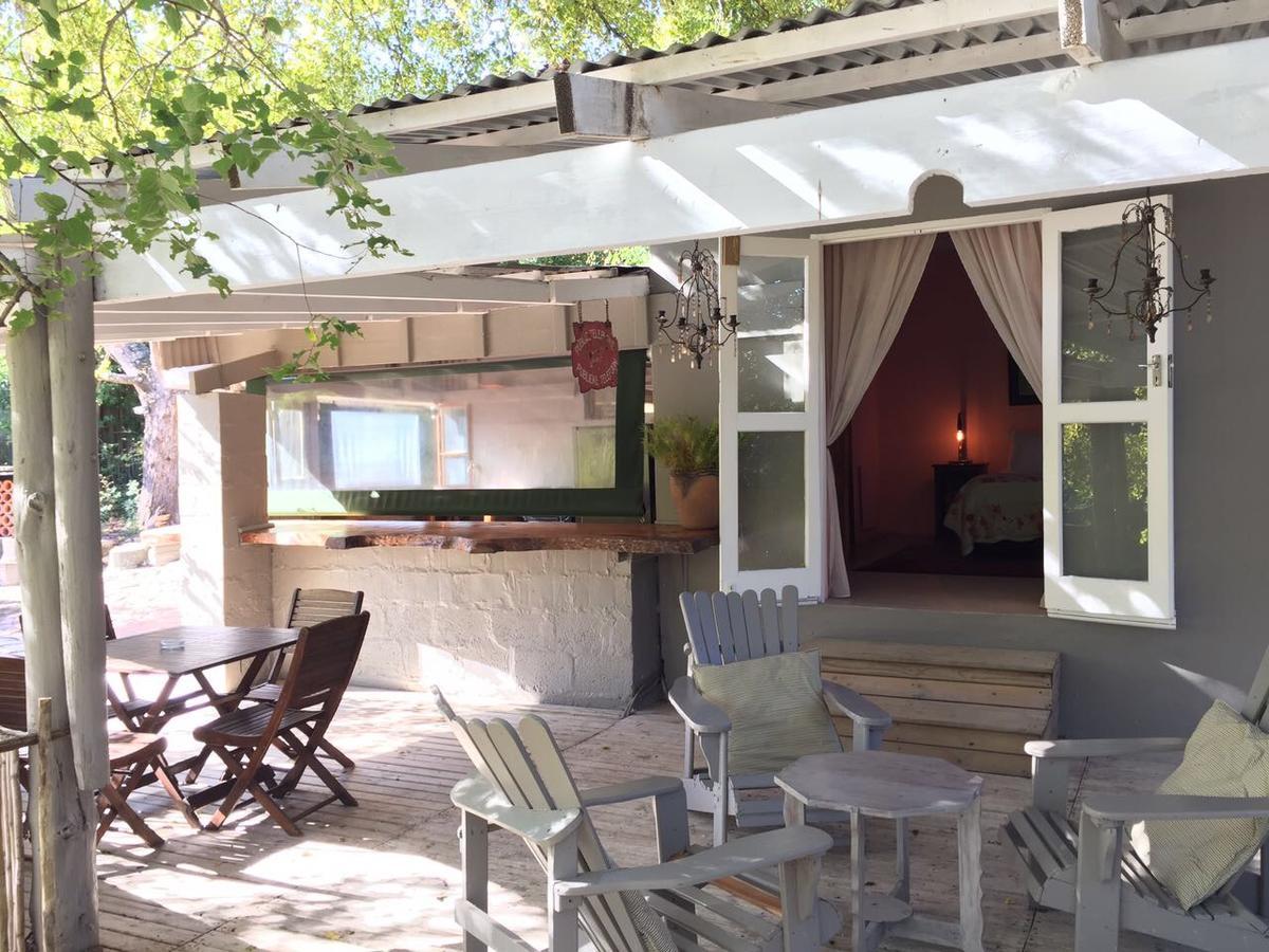 The Riverdeck Accommodation And Backpackers Knysna Exterior foto